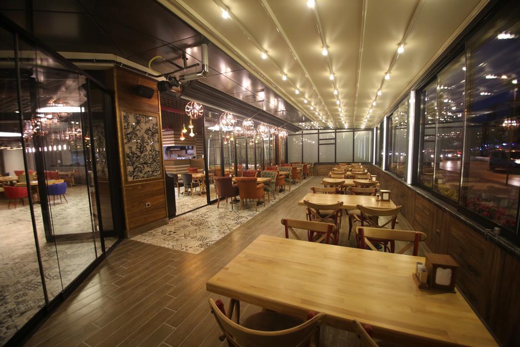 The Corner Hotel Sincan Ngoại thất bức ảnh