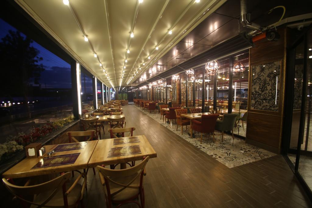 The Corner Hotel Sincan Ngoại thất bức ảnh