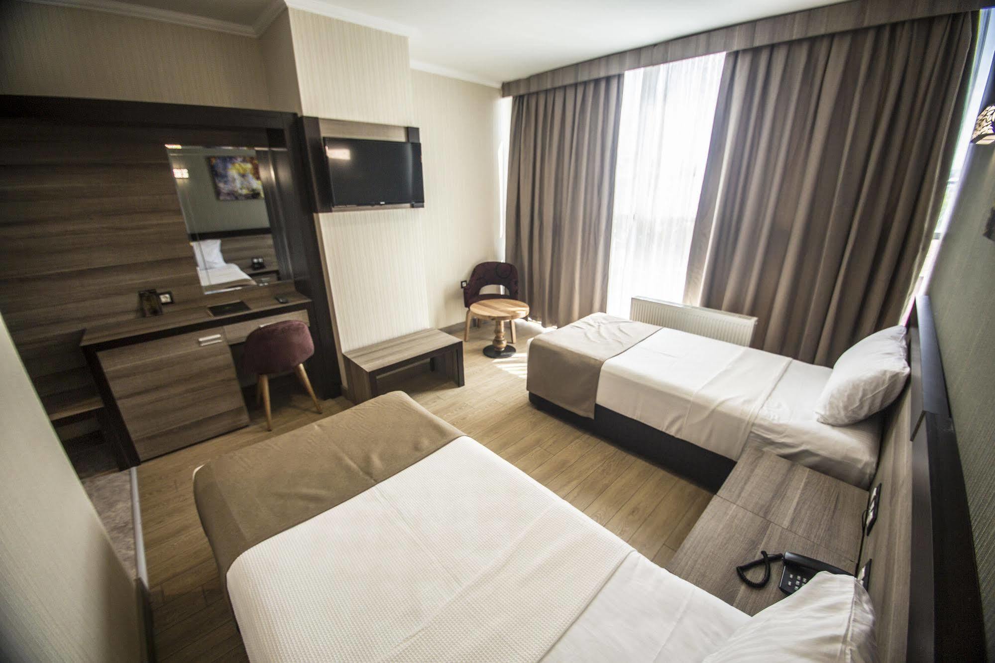 The Corner Hotel Sincan Ngoại thất bức ảnh
