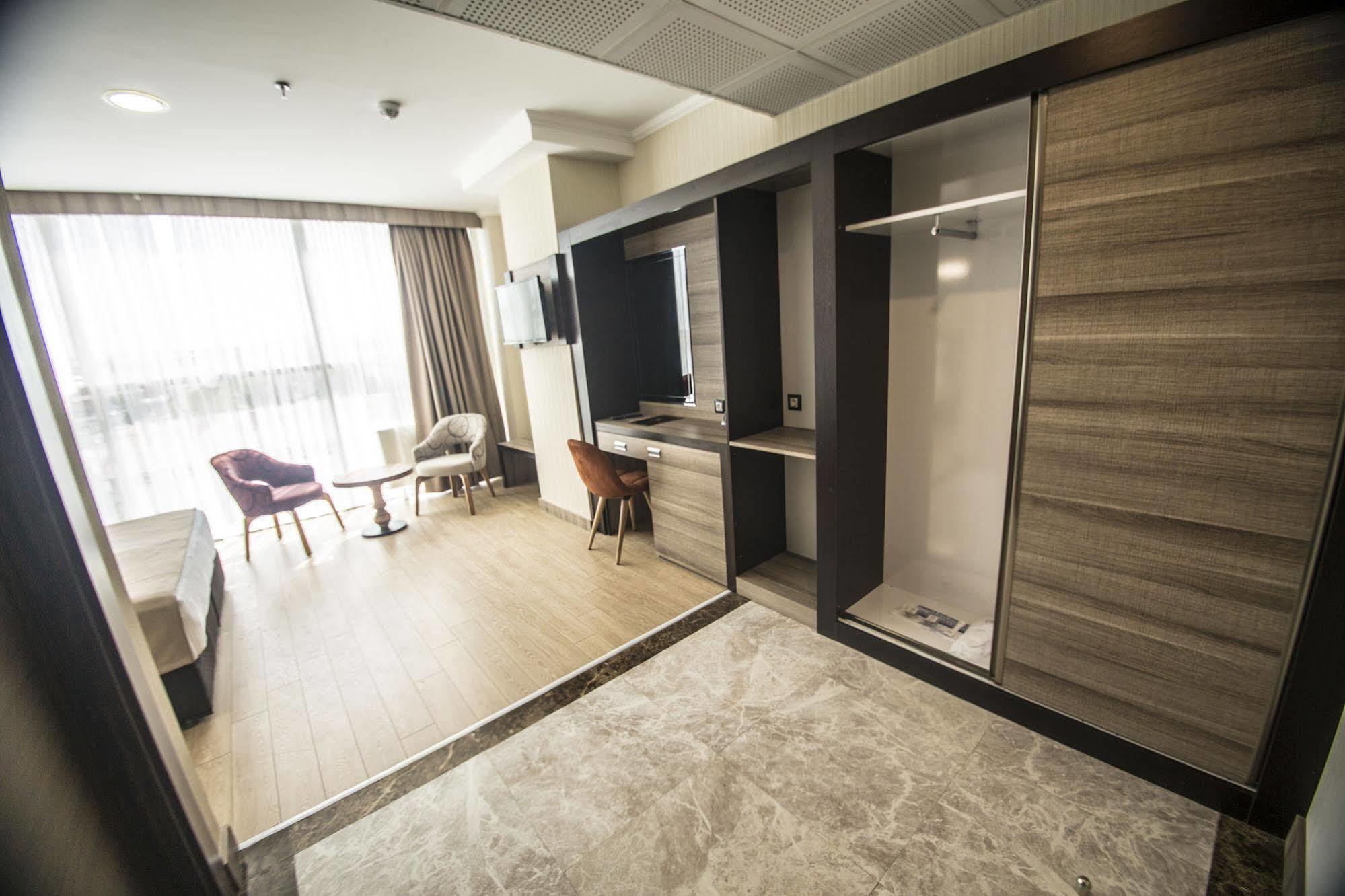 The Corner Hotel Sincan Ngoại thất bức ảnh