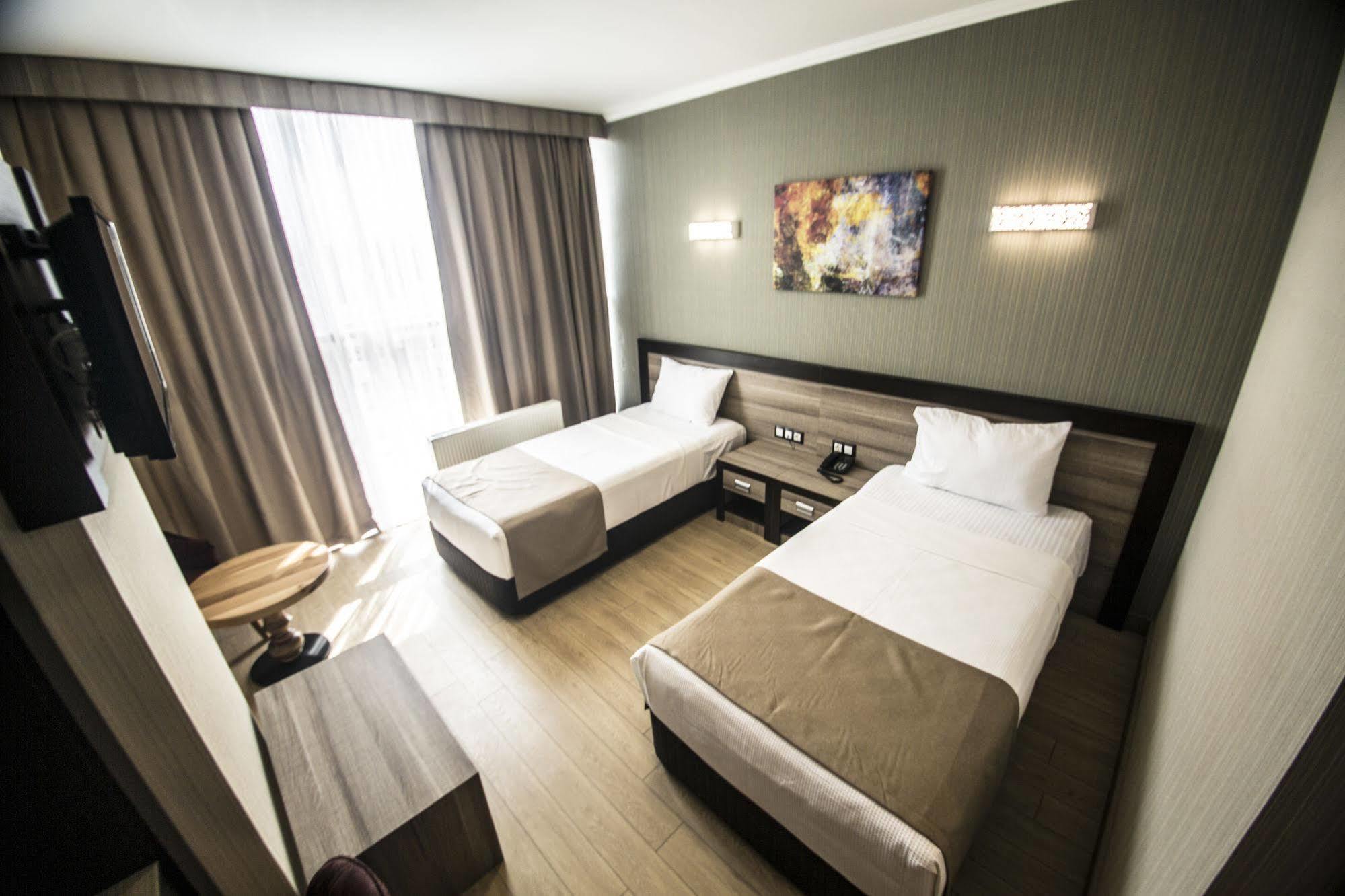 The Corner Hotel Sincan Ngoại thất bức ảnh